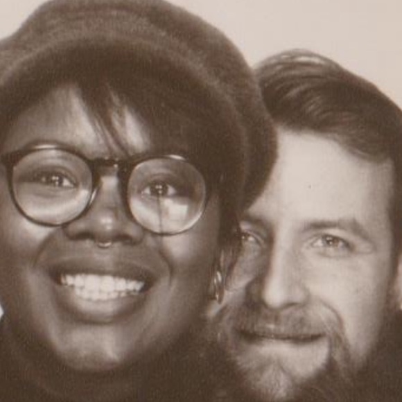 Meet your Posher, Joy - Picture 2 of 3